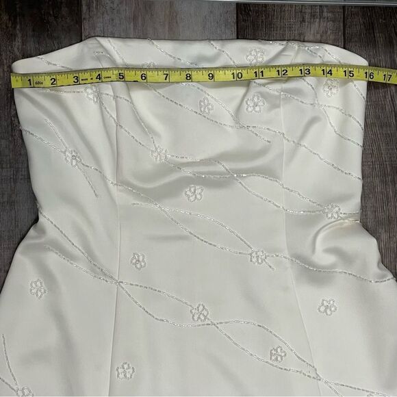 Niki by Niki Livas Strapless Formal Floor Length Dress Off White Size 10 - Picture 14 of 16